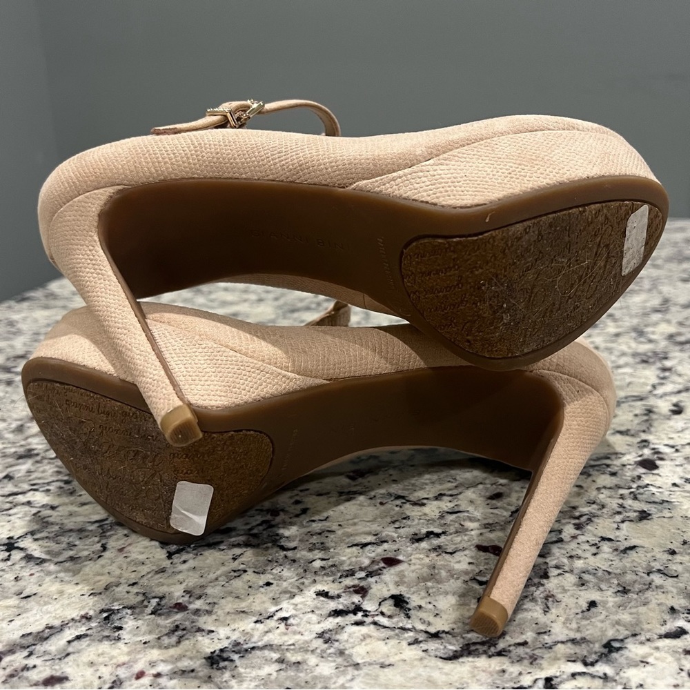 Women heels shoes